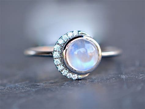 Moonstone Rings: Unveiling the Secret Language of the Moon
